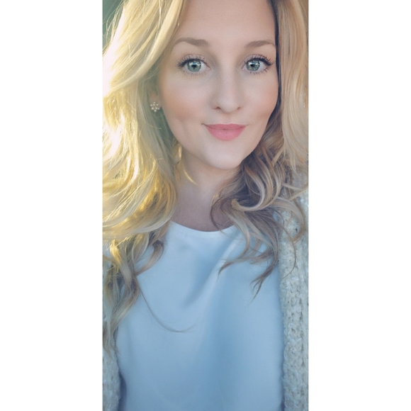 Meet your Posher, Allee - Picture 2 of 6